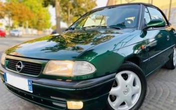 Opel astra Houilles