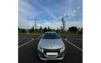 Peugeot 208 Paris