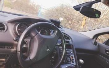 Peugeot 5008 Juziers