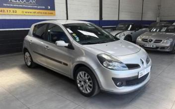 Renault clio iii La-Courneuve