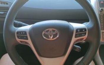 Toyota corolla verso Aix-en-Othe