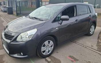 Toyota verso Metz