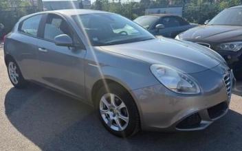Alfa-romeo giulietta La-Courneuve