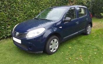 Dacia sandero Garencières
