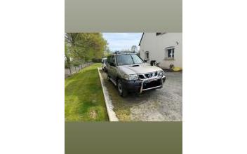 Nissan terrano Saint-Domineuc