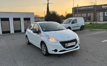 Peugeot 208 Salon-de-Provence