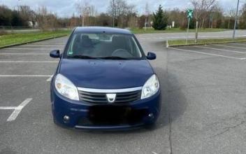 Dacia sandero Ris-Orangis