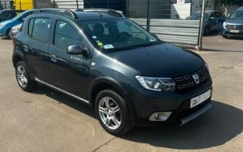 Dacia sandero La-Courneuve
