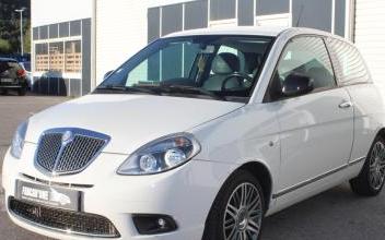 Lancia Ypsilon Peyrolles-en-Provence
