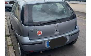 Opel corsa Goussainville