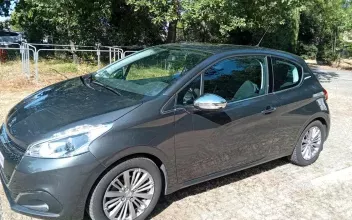 Peugeot 208 Cagnes-sur-Mer