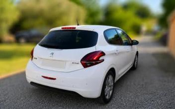 Peugeot 208 Brignoles