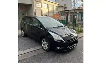 Peugeot 5008 Paris