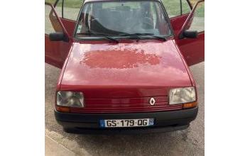 Renault r5 Lavancia-Epercy