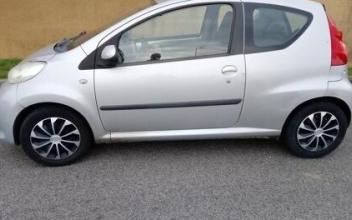 Peugeot 107 Saint-Bonnet-de-Mure