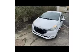 Peugeot 208 Ay-sur-Moselle