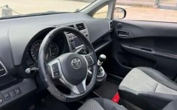 Toyota verso Paris