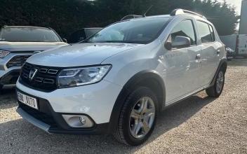 Dacia Sandero Le-Coudray-Montceaux