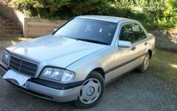 Mercedes classe c Saint-Georges-Buttavent