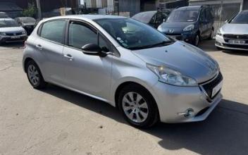 Peugeot 208 La-Courneuve