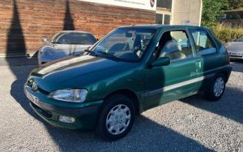 Peugeot 106 Saint-Martin-de-Valgalgues