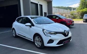 Renault clio v Poisy