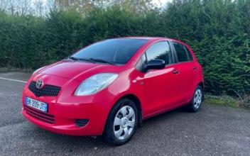 Toyota yaris La-Vaupalière