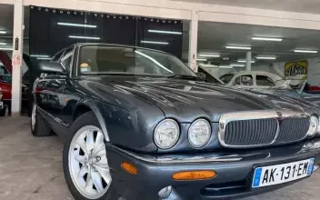 Jaguar XJ8 Broons