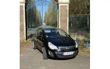 Opel Corsa Neuville-en-Ferrain