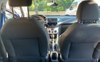 Peugeot 208 Saint-Ouen