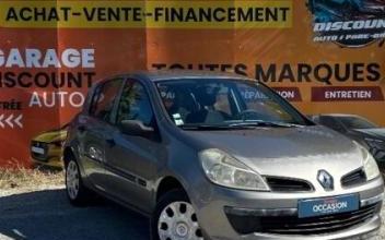 Renault clio Vestric-et-Candiac