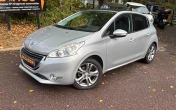 Peugeot 208 Saint-Jean-du-Cardonnay