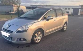 Peugeot 5008 Alfortville