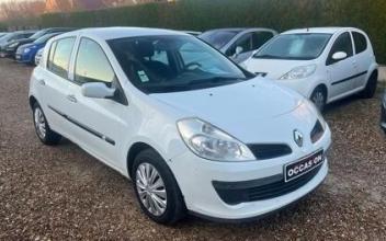 Renault clio iii Villemandeur