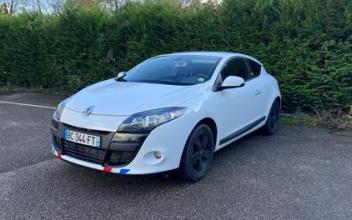 Renault megane iii coupe La-Vaupalière