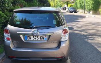 Toyota verso Garches