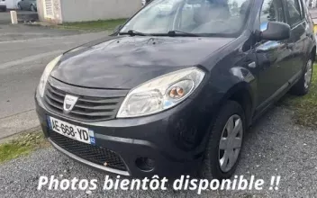 Dacia Sandero Saintes