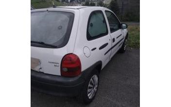 Opel corsa La-Chapelle-la-Reine