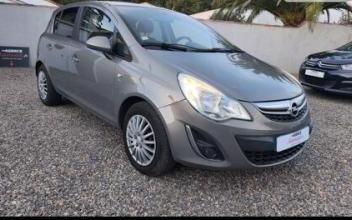 Opel corsa Les-Sables-d'Olonne