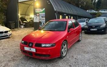 Seat leon Sathonay-Camp