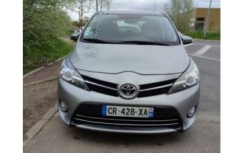 Toyota verso Achères