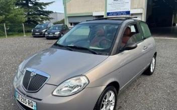 Lancia ypsilon Villeneuve-la-Guyard