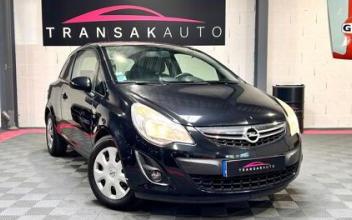 Opel corsa La-Chapelle-des-Fougeretz