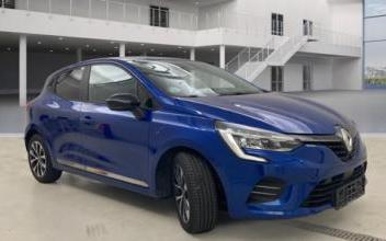 Renault clio v Epinay-sur-Seine