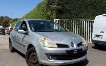 Renault clio iii Granges-les-Beaumont
