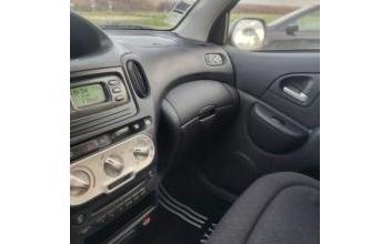 Toyota yaris verso Larmor-Plage