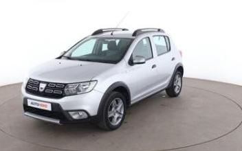 Dacia sandero Issy-les-Moulineaux