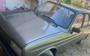 Peugeot 104 Saint-Laurent-de-Cerdans