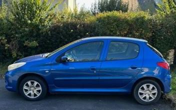 Peugeot 206 Montreuil-sur-Ille