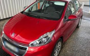 Peugeot 208 Saint-André-de-Cubzac